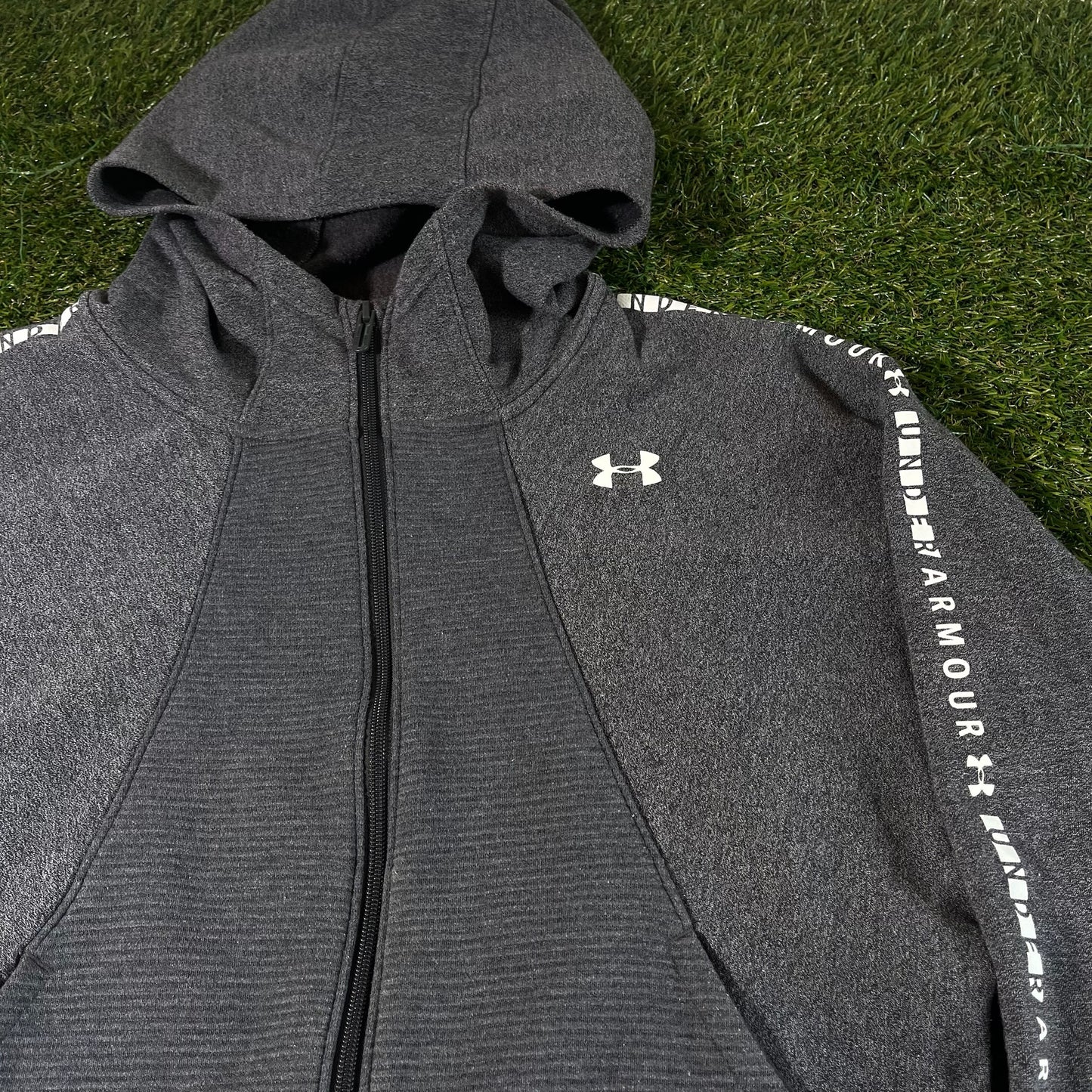 Under Armour Zipper Hooded Jacket - L