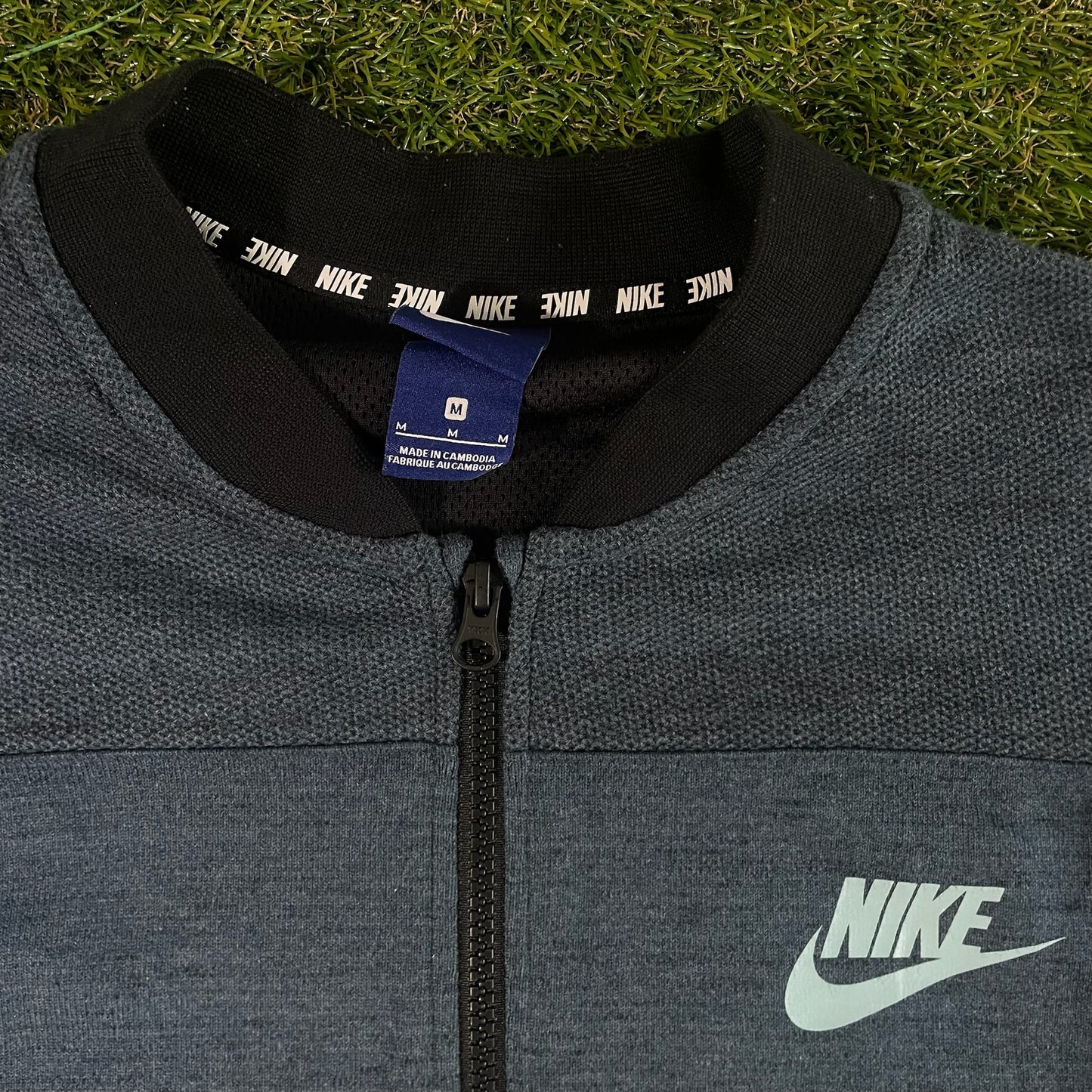 Nike Zipper Jacket - M
