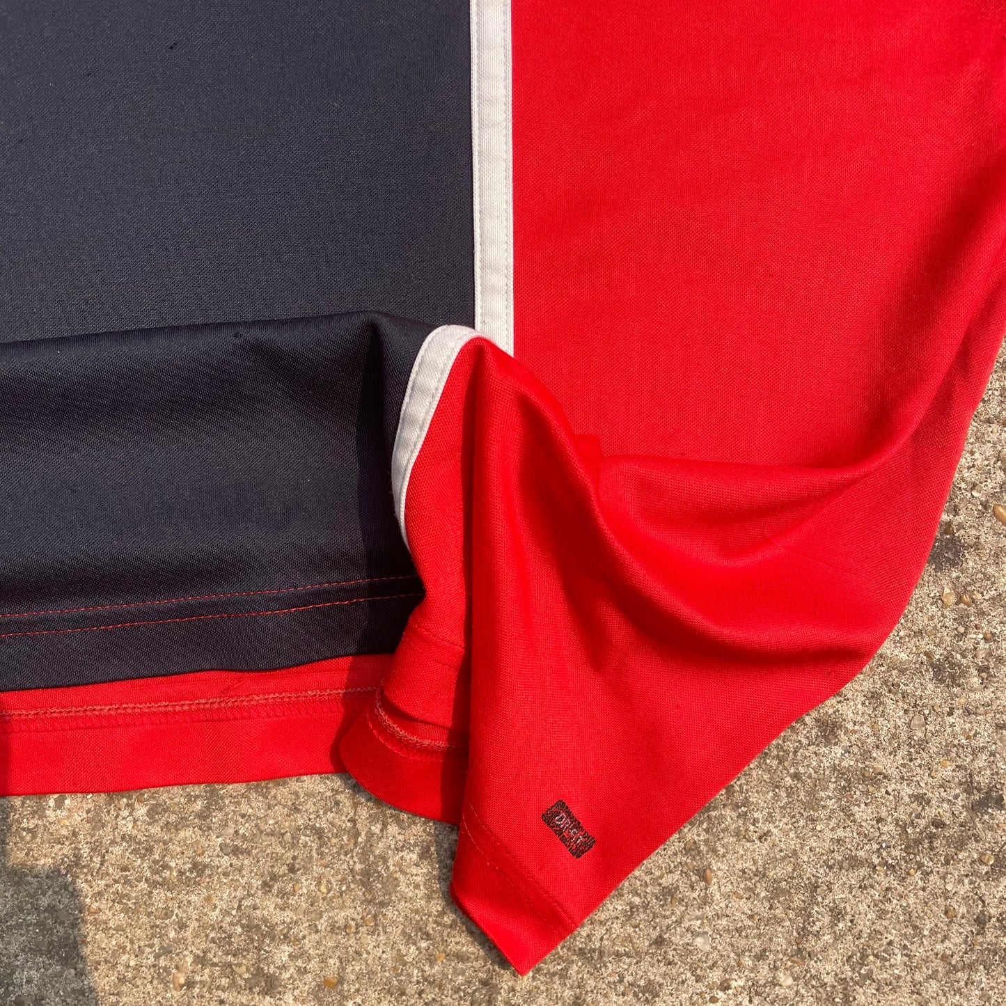 Nike T-Shirt Vintage Red & Navy Blue Panel - M