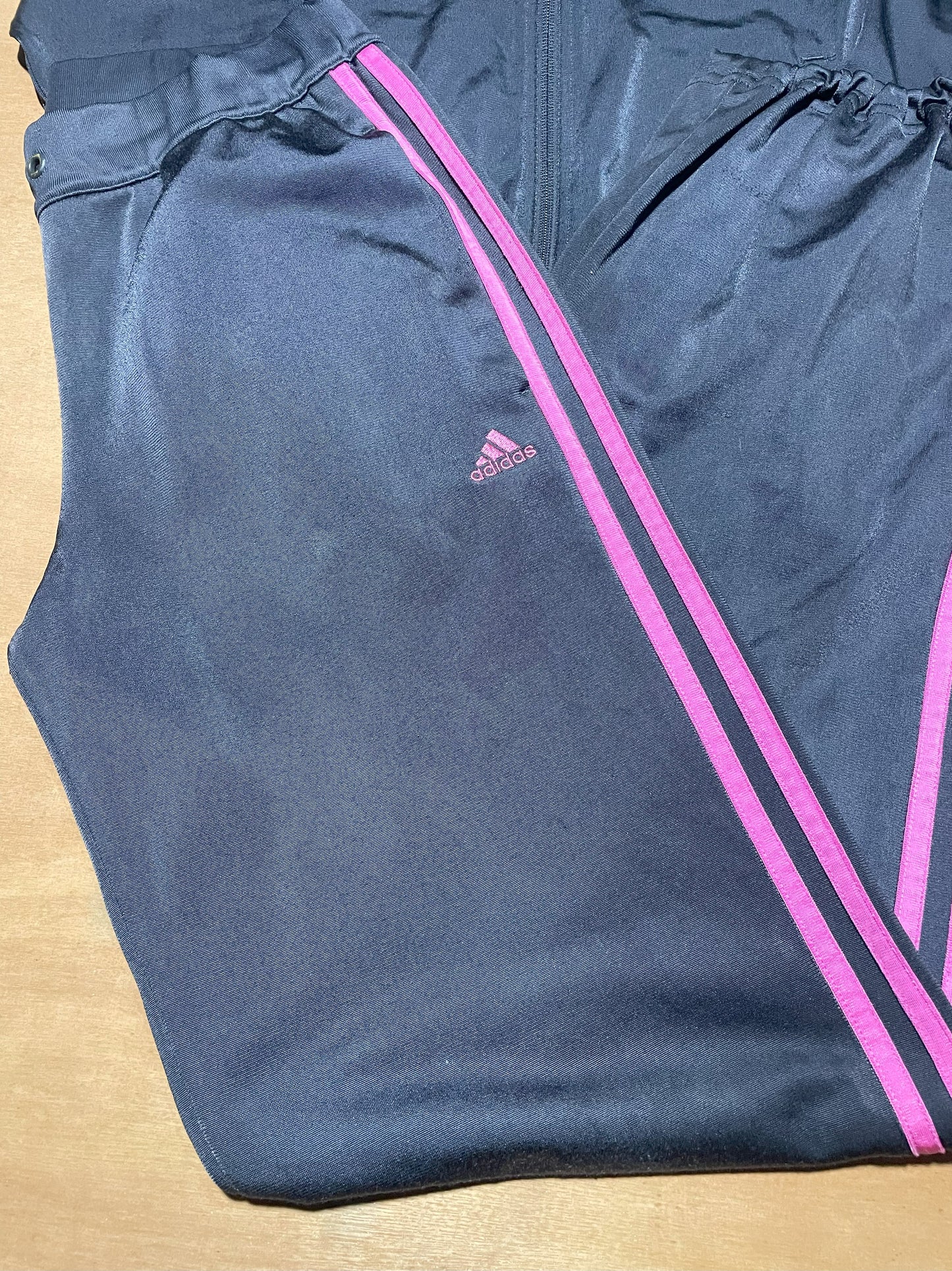 Chandal Adidas Y2K Negro y rosa